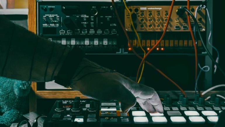 Synth or VST? 